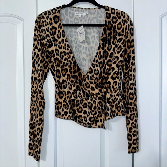 NWT Good Touch Wrap Leopard Top - 3 (L) - Picture 5 of 7